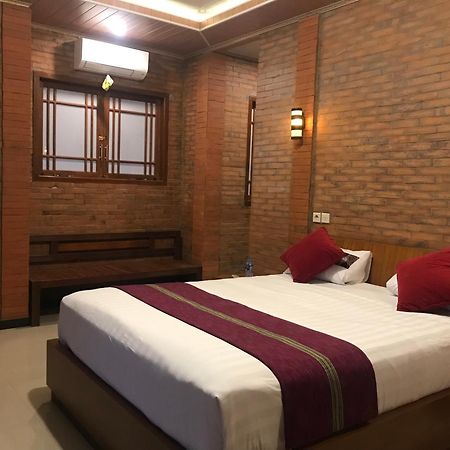 Lotus 2 Guest House 마겔랑 외부 사진